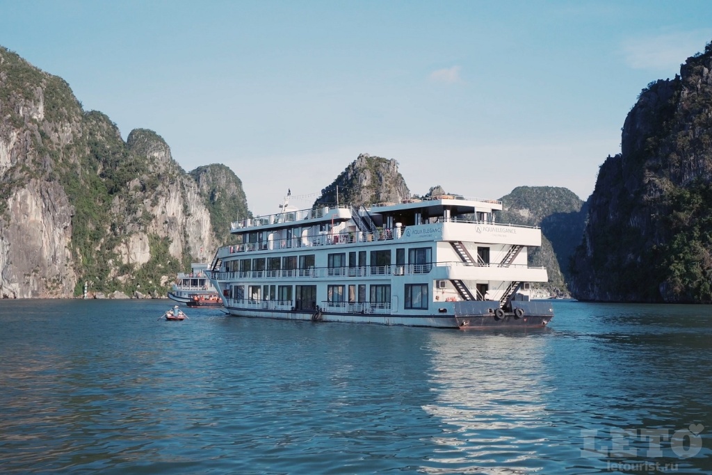 Экскурсия в бухту Халонг из Нячанга Экскурсия в бухту Халонг из Нячанга